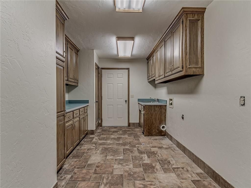12875 W Waterloo Rd, Edmond, OK 73025